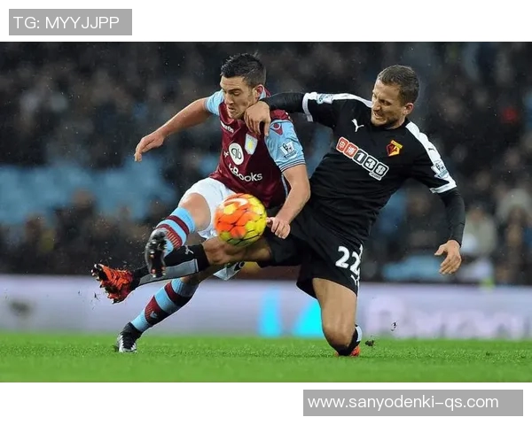 雷丁足球队的崛起与挑战:探索英格兰足球的未来之路 雷丁足球队的崛起与挑战:探索英格兰足球的未来之路